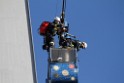 Koelner Seilbahn Gondel blieb haengen Koeln Linksrheinisch P560